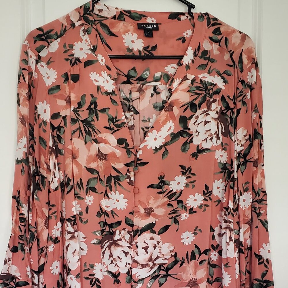 Torrid Pink Floral 3/4 Sleeve Blouse